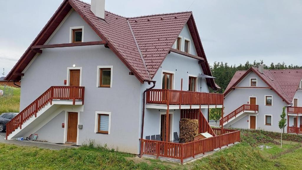 Apartman U Sedmikrasky Vaclavov u Bruntalu ภายนอก รูปภาพ